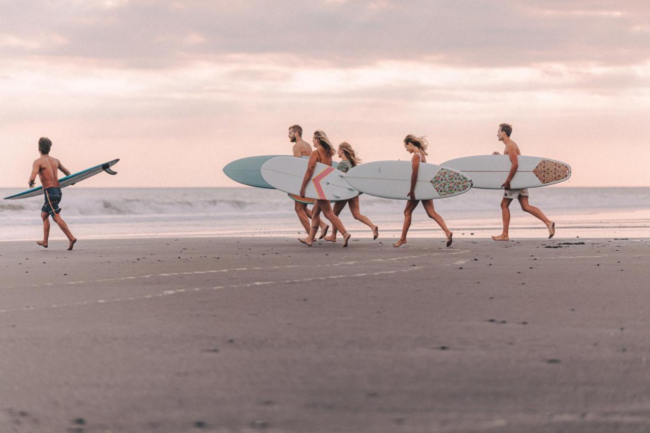Seaside Tribe - Boutique Surf Stay & Retreat Tanah Lot  Luaran gambar