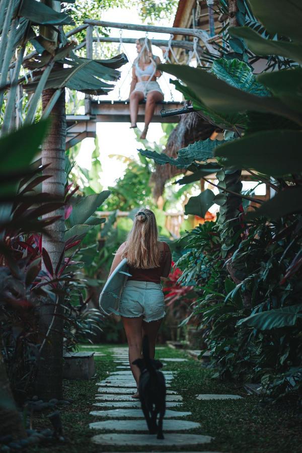 Seaside Tribe - Boutique Surf Stay & Retreat Tanah Lot  Luaran gambar
