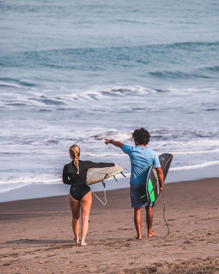 Seaside Tribe - Boutique Surf Stay & Retreat Tanah Lot  Luaran gambar